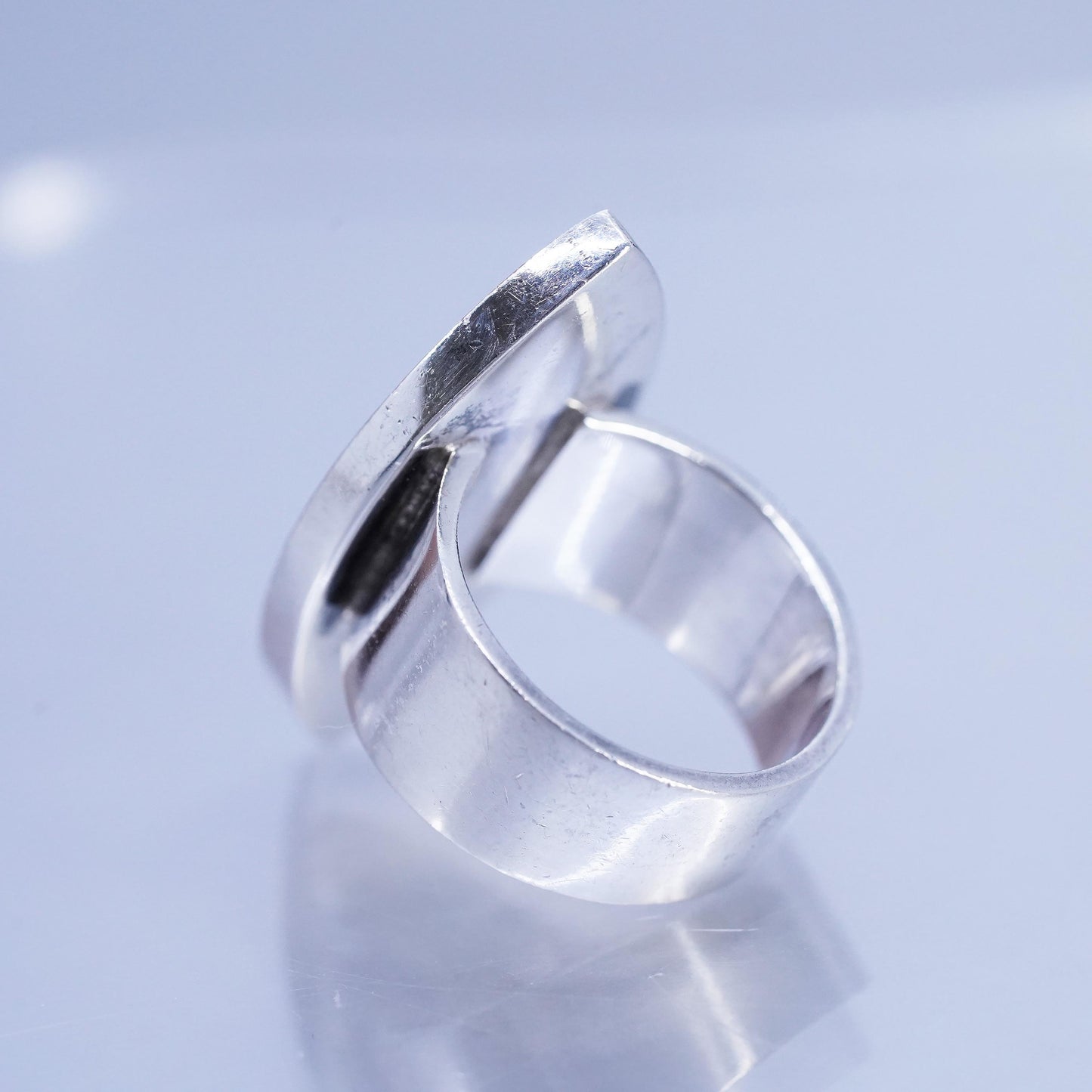 Size 7.5, southwestern Sterling 925 silver handmade spiral ring with coral
