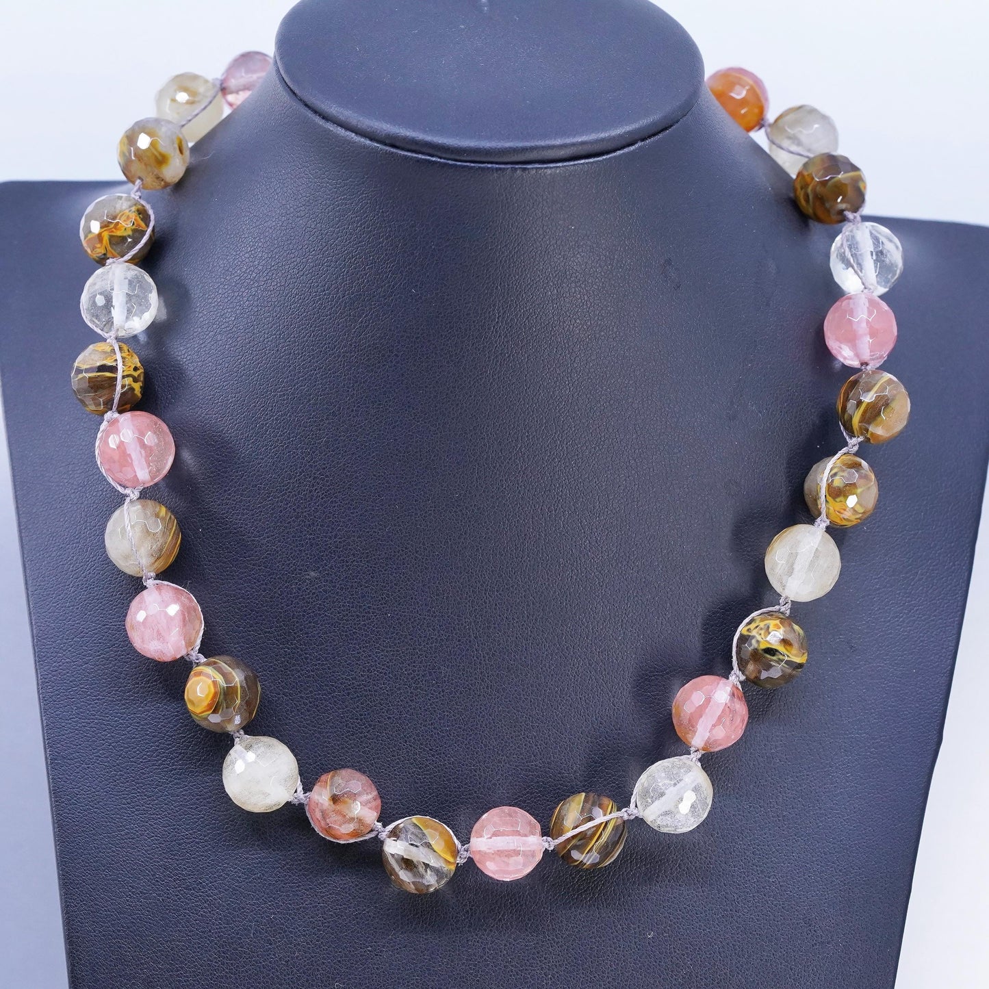16", Vintage handmade agate pink quartz handmade linens thread necklace