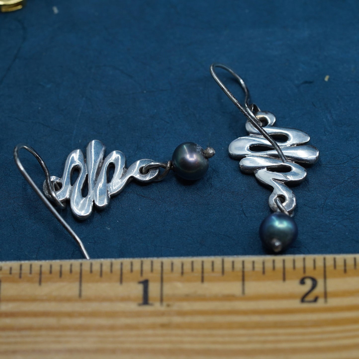 vintage Sterling silver handmade earrings, 925 tornado with black pearl