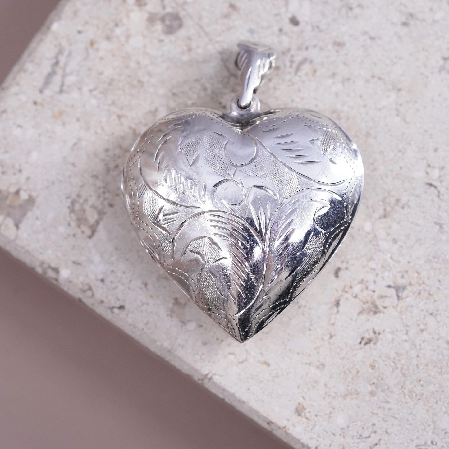 1.25” Vintage Sterling silver pendant, floral textured 925 heart photo locket