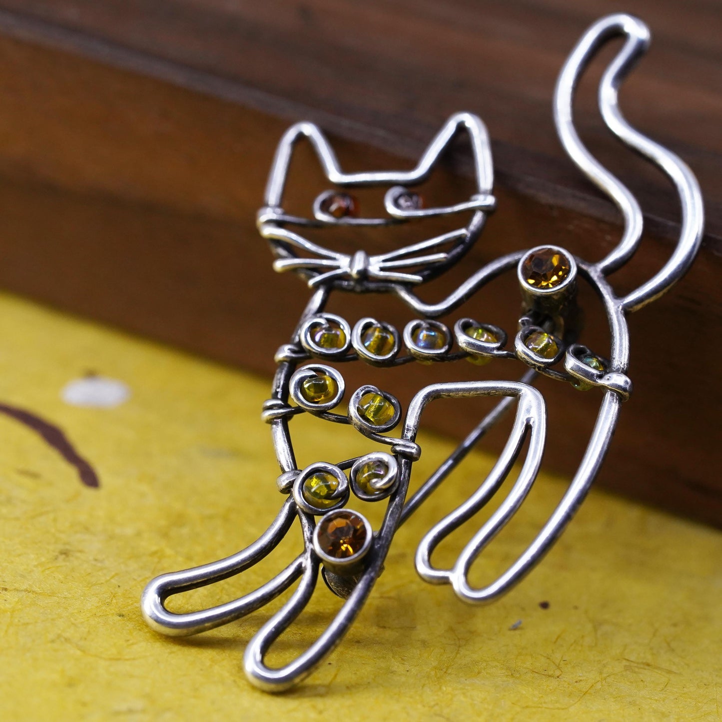 Vintage southwestern sterling 925 silver handmade kitty cat brooch pin amber