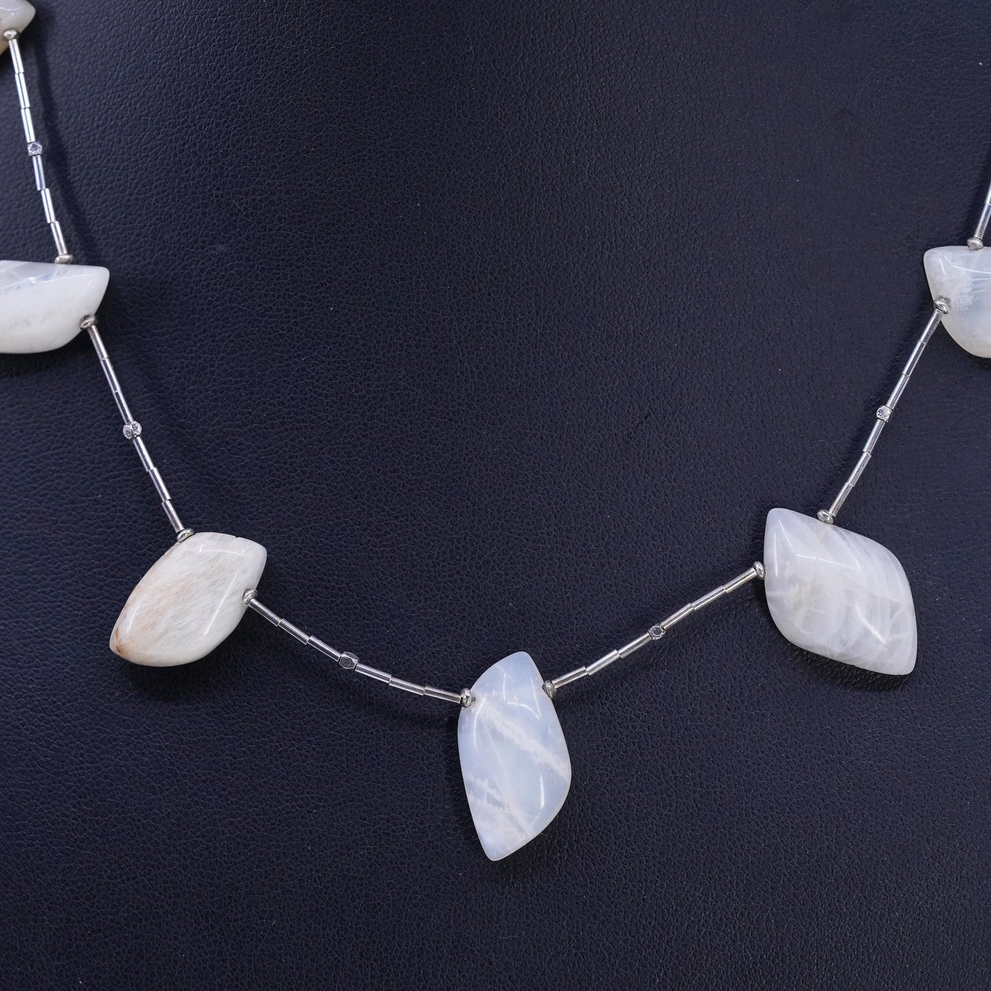17", vintage southwestern Sterling liquid Silver 925 necklace with agate