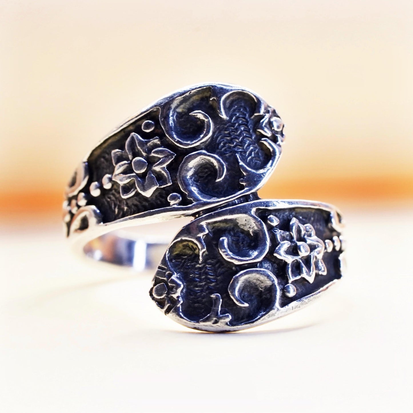 Size 9, vintage signed Sterling silver handmade ring, 925 flower relief band