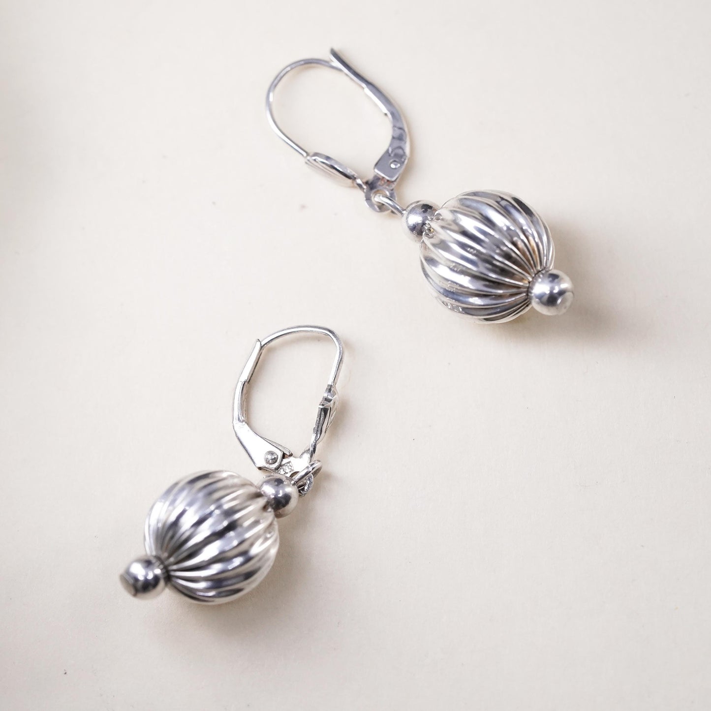 Vintage sterling silver handmade earrings, 925 silver ribbed beads dangles