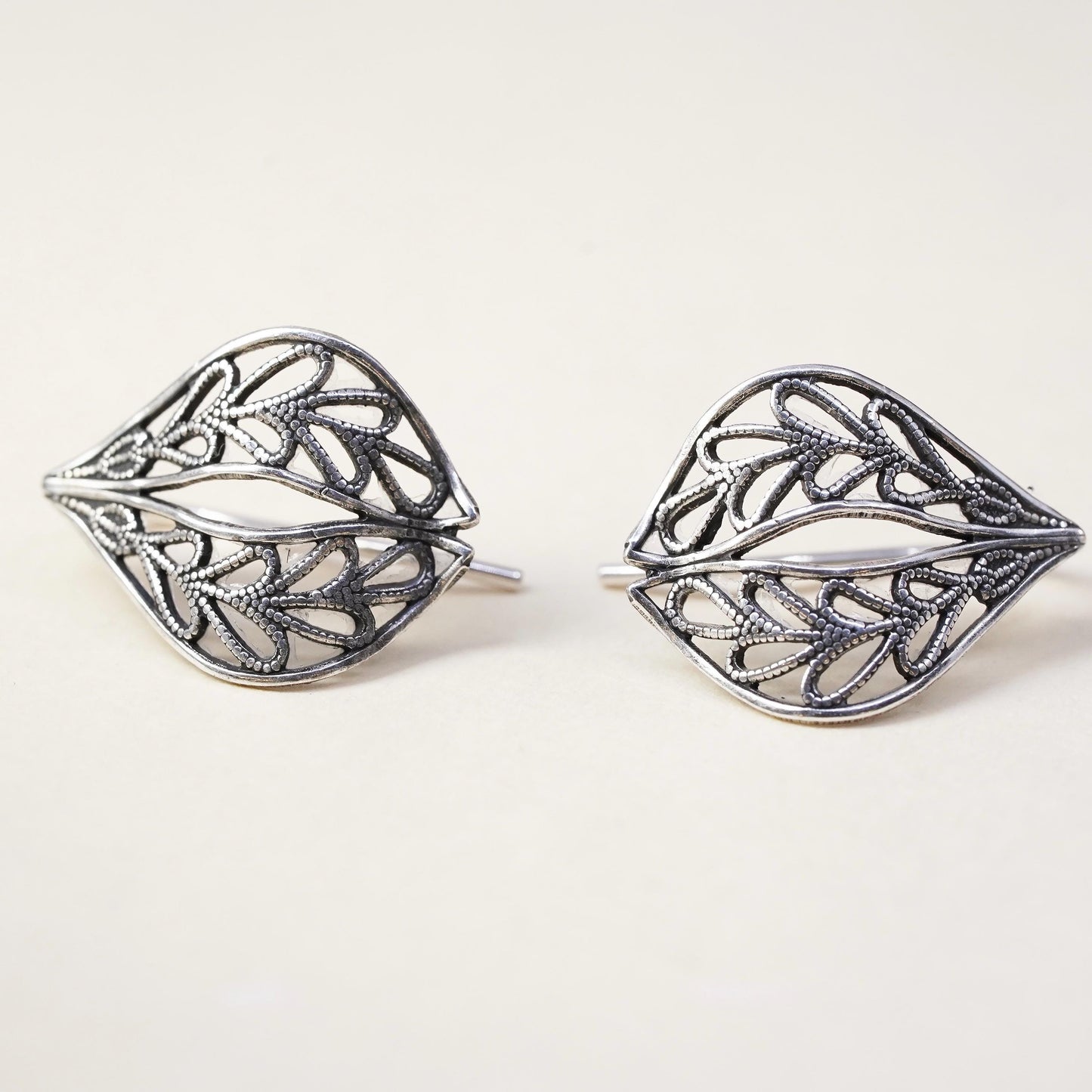 Vintage handmade sterling 925 silver filigree leaf earrings