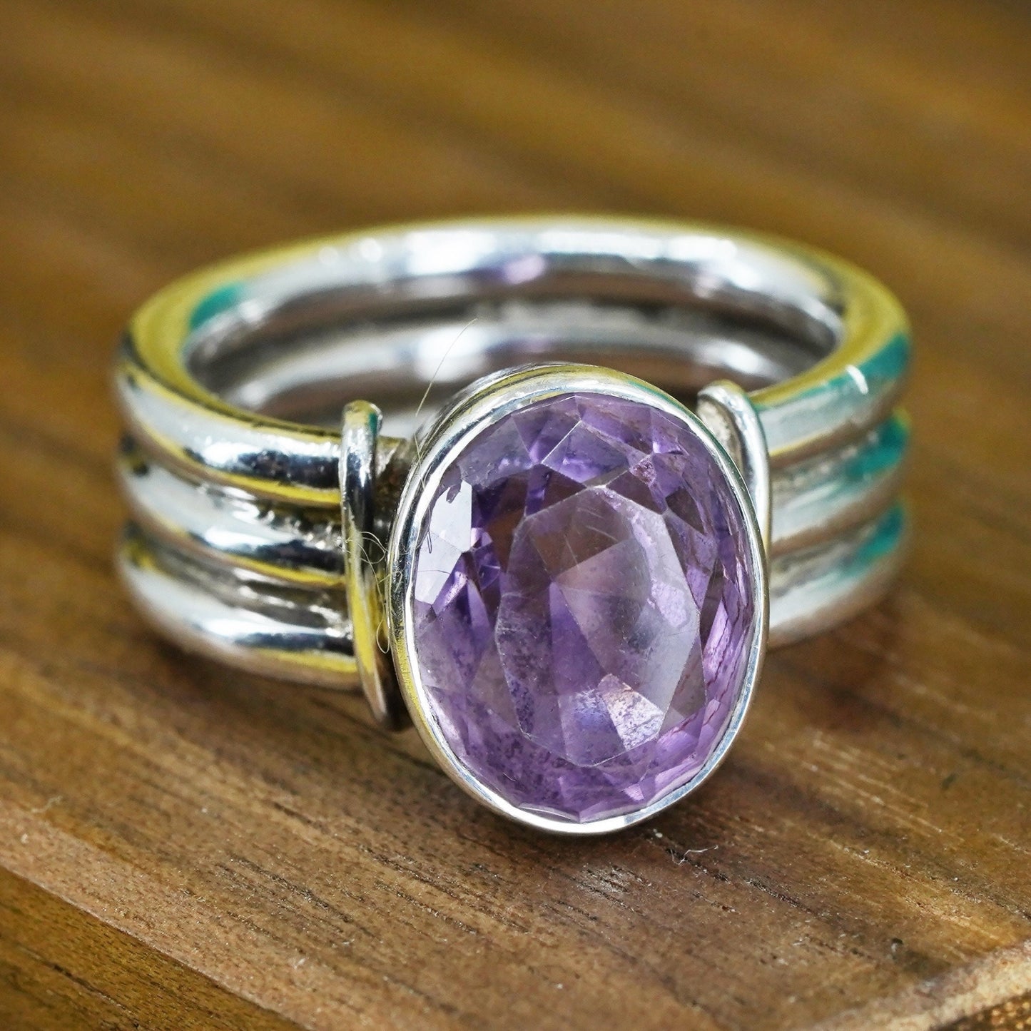 Size 7.5, vintage Sterling 925 silver handmade ring with amethyst ribbed band