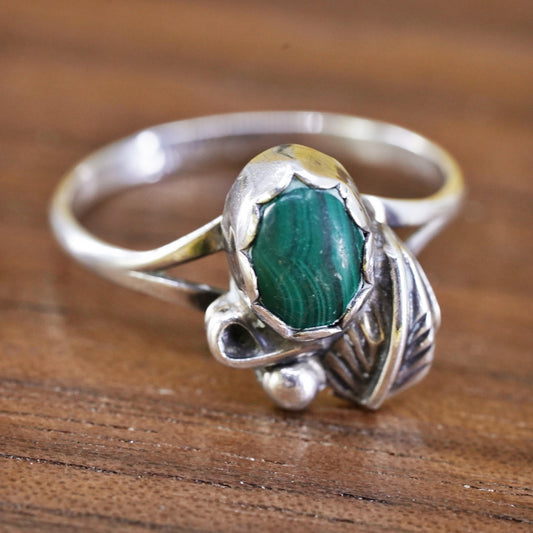 Size 4.5, VTG southwestern Sterling 925 silver handmade ring malachite feather