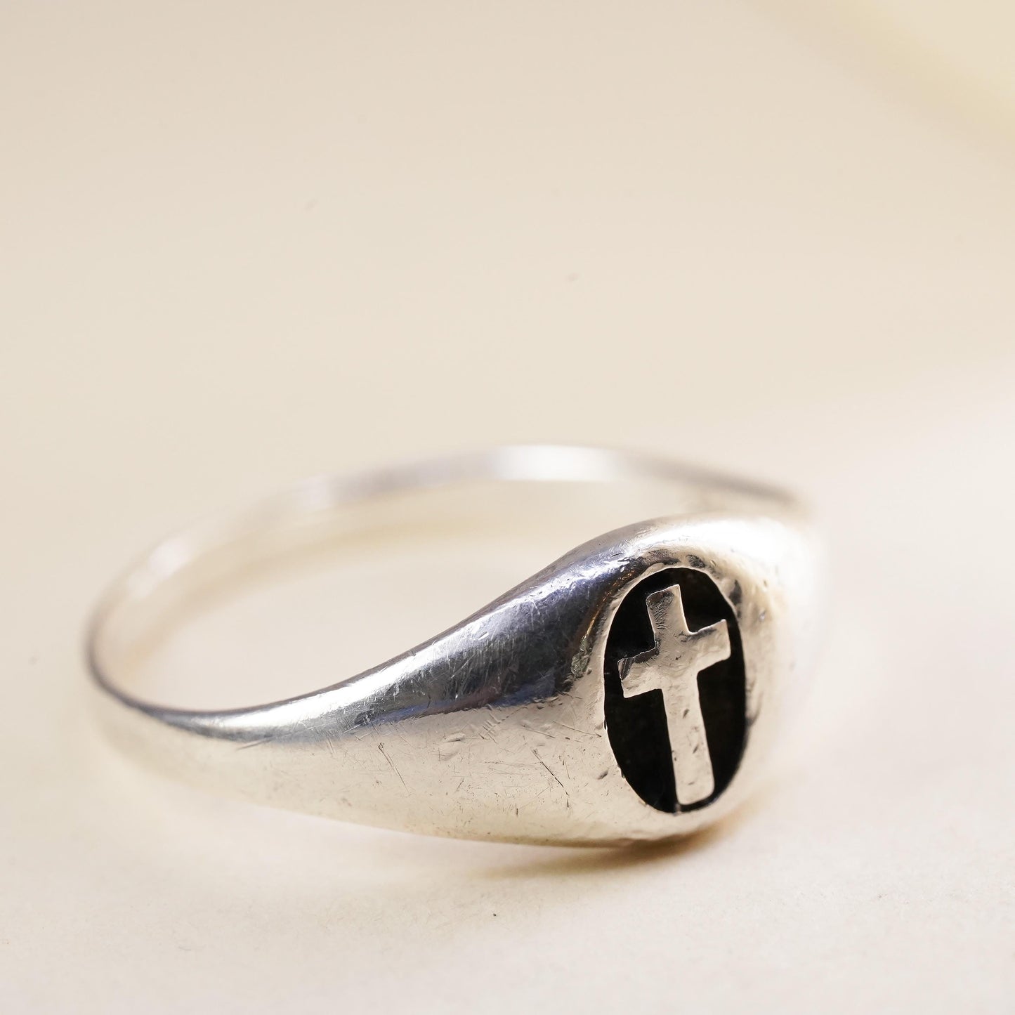 Size 8, Vintage Sterling silver handmade ring, stackable 925 cross band