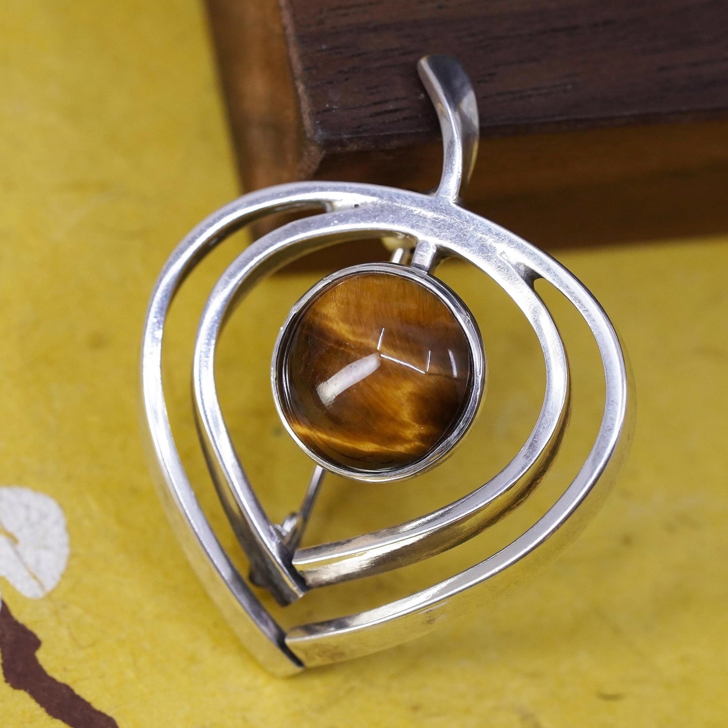 Vintage handmade sterling 925 silver leaf shaped brooch with golden tiger eye