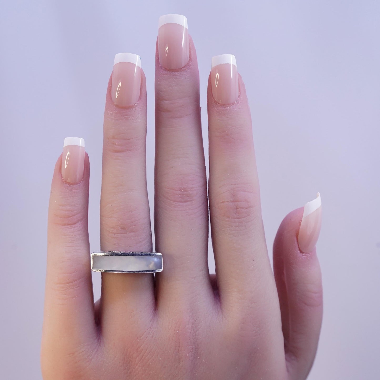 Size 6, vintage Sterling 925 silver statement ring with mother of pearl inlay