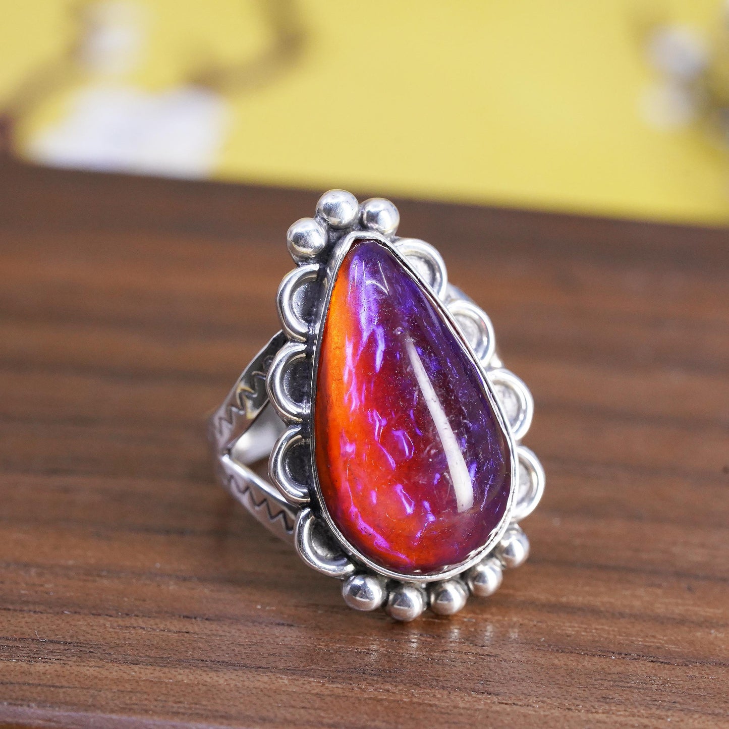 Size 8.5, VTG Native American Sterling 925 silver ring teardrop dragons breath