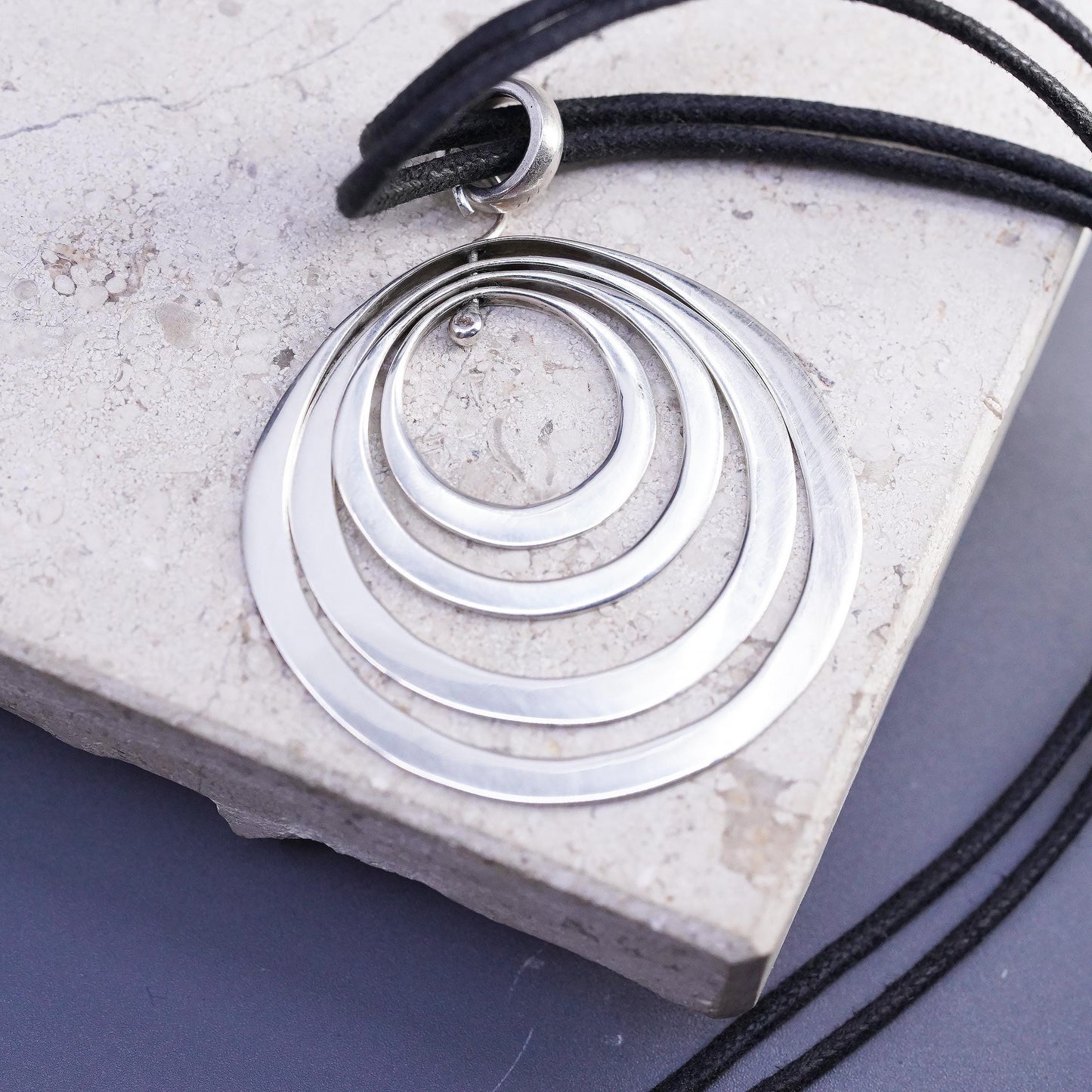 16” 925 Sterling Silver double strands brown Leather Necklace circle pendant