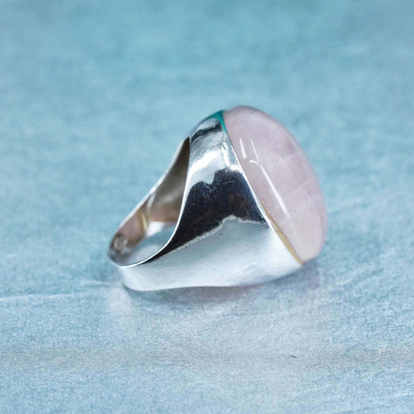 Size 7, vintage Sterling 925 silver statement band ring with circle pink quartz