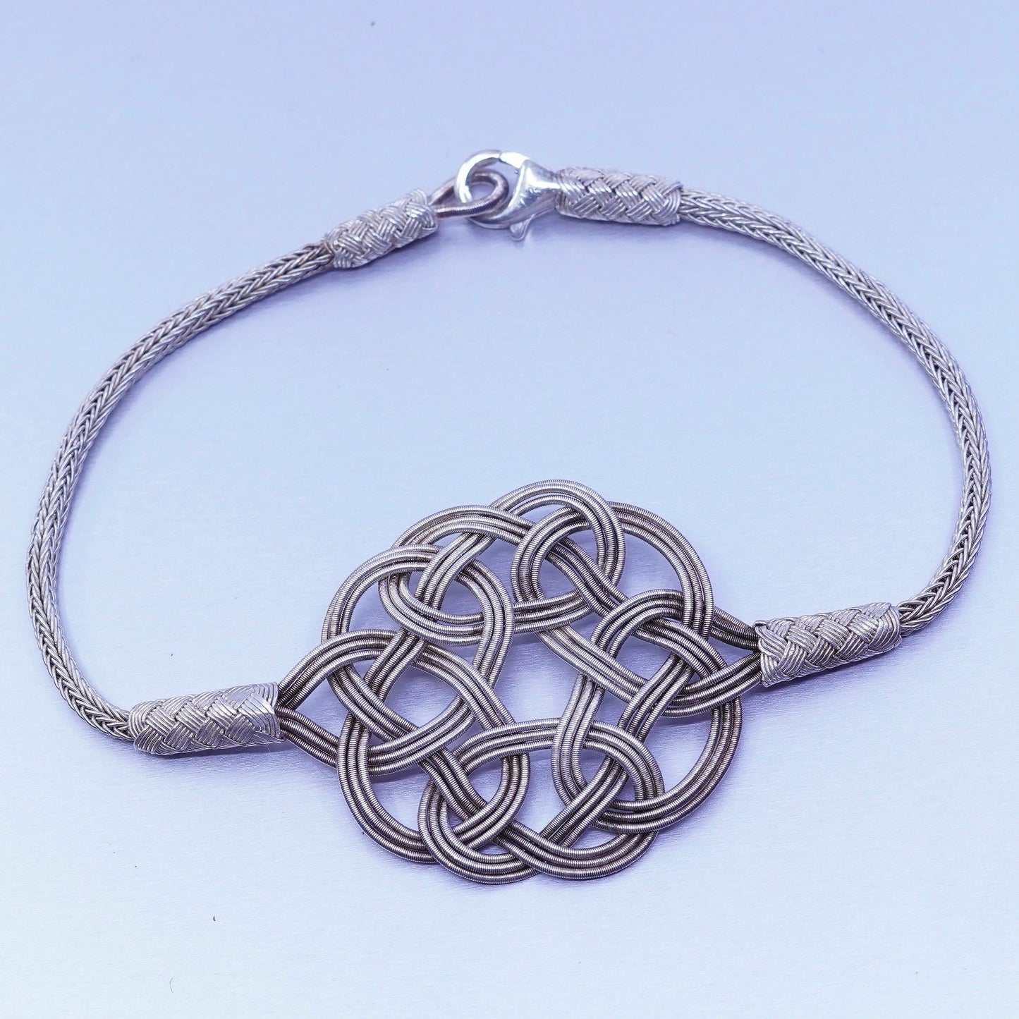 7.25”, Vintage Italy Sterling 925 silver wheat chain Irish Celtic knot bracelet