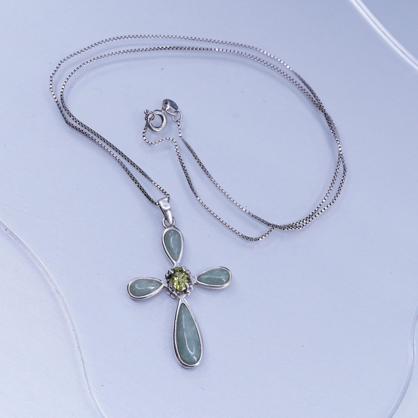 18”, vintage Sterling 925 silver box necklace with cross charm and jade peridot