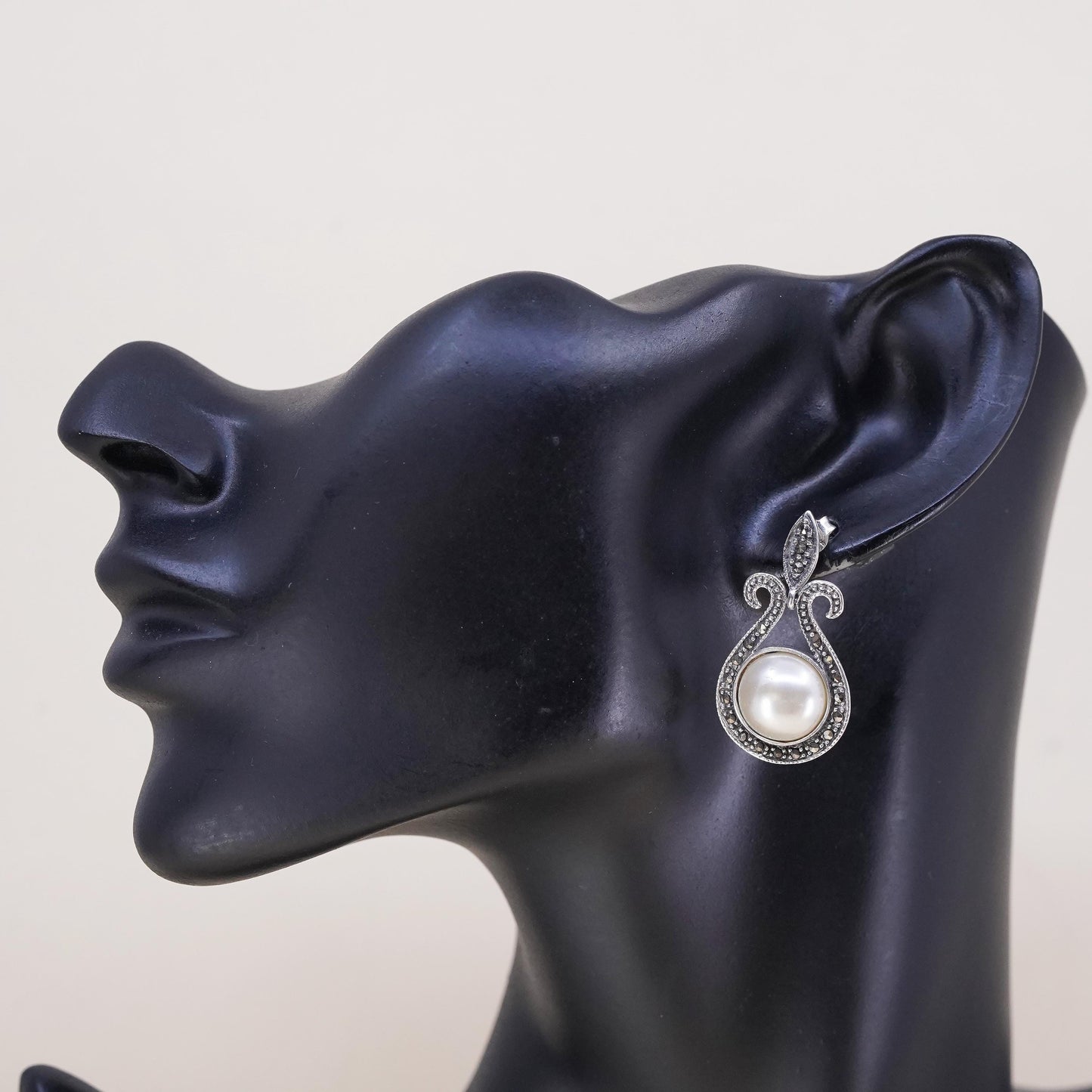 handmade single earring. Sterling 925 silver teardrop dangle pearl marcasite