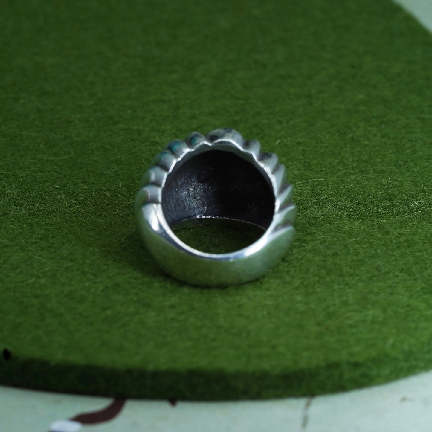 Size 6, vtg sterling silver ribbed ring, southwestern 925 silver statement band