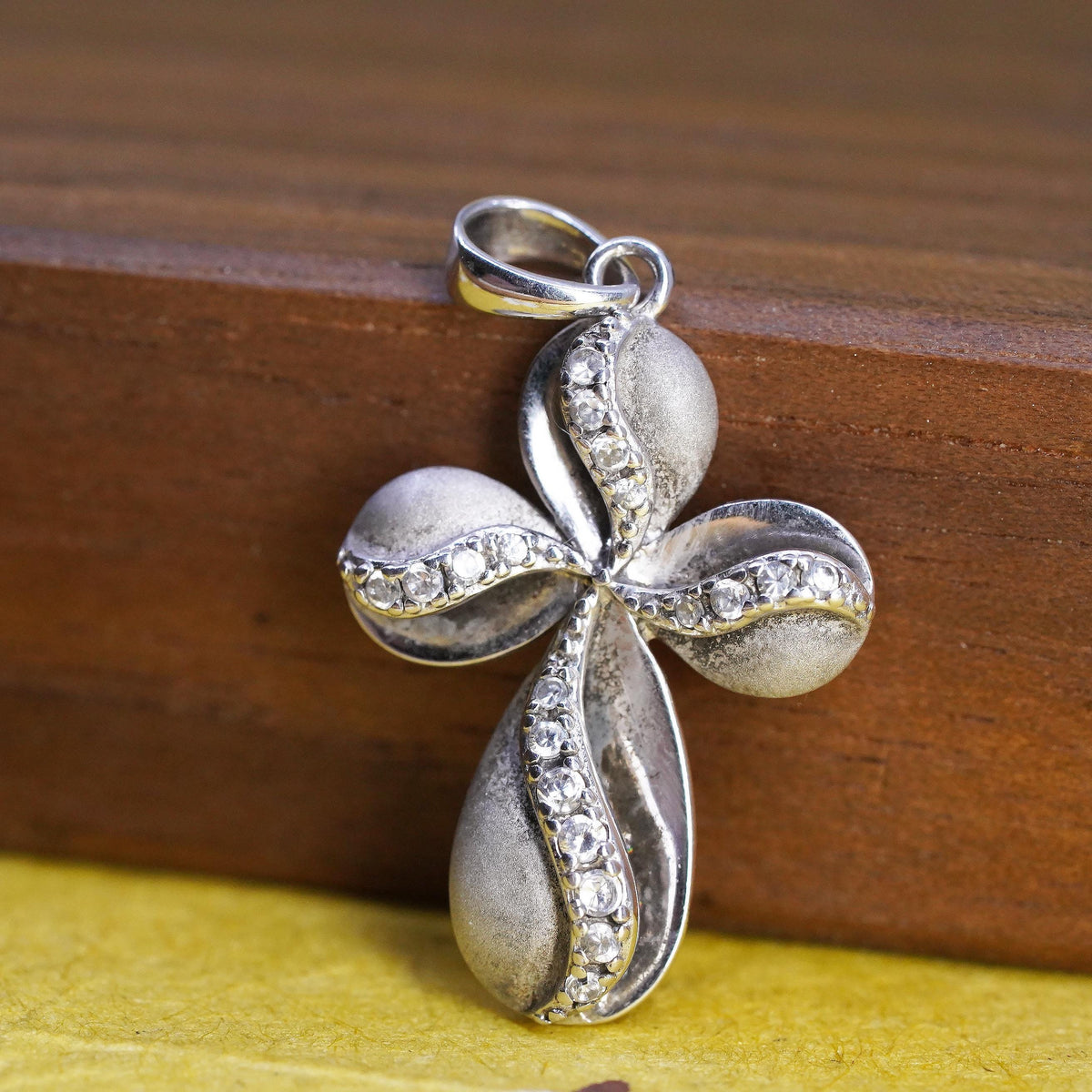 Vintage Sterling silver pendant, 925 cross with cluster cz