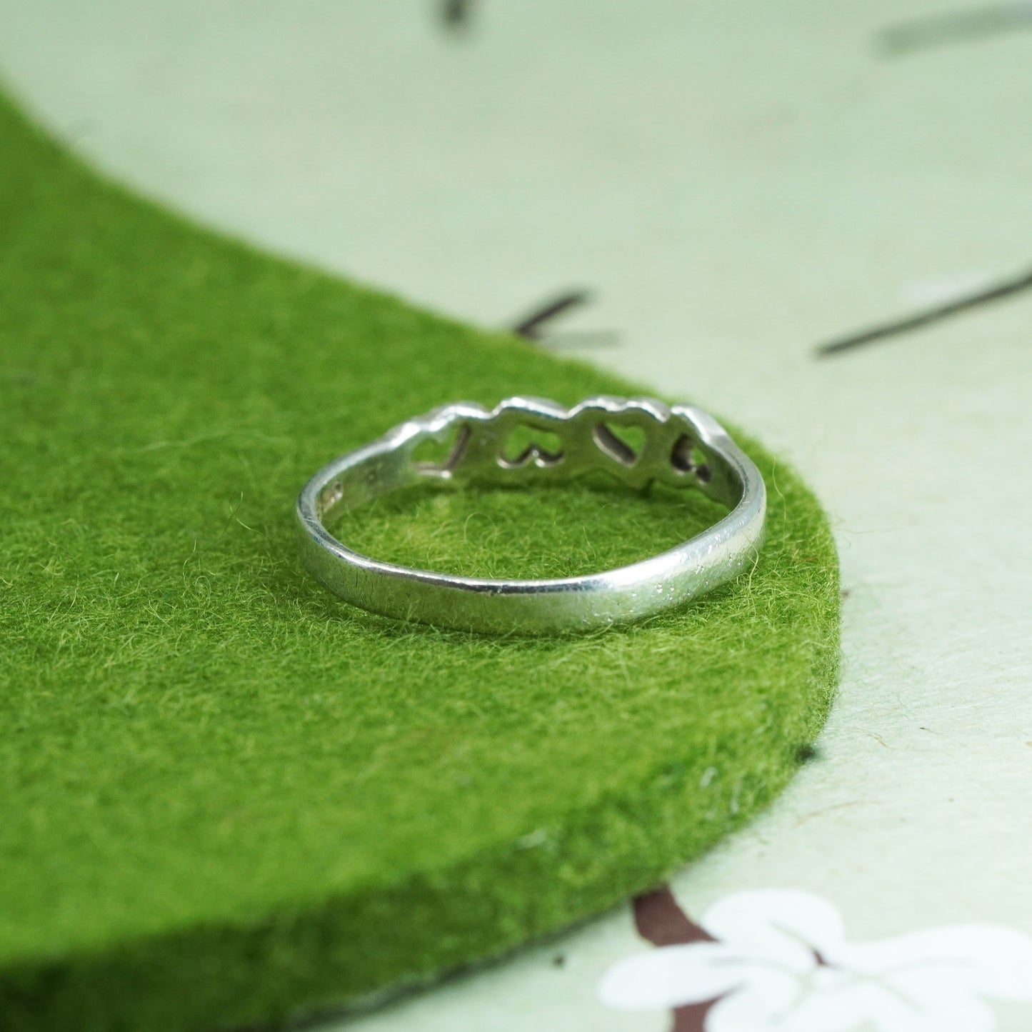 Size 8.5, vintage Sterling 925 silver handmade heart ring band