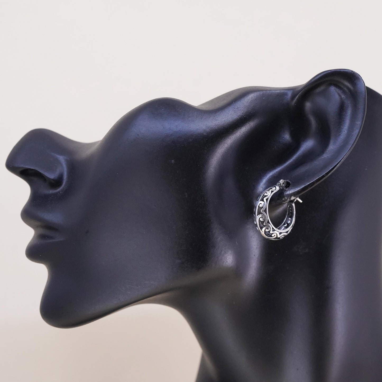 0.75”, Vintage sterling silver loop single earring, filigree primitive hoop