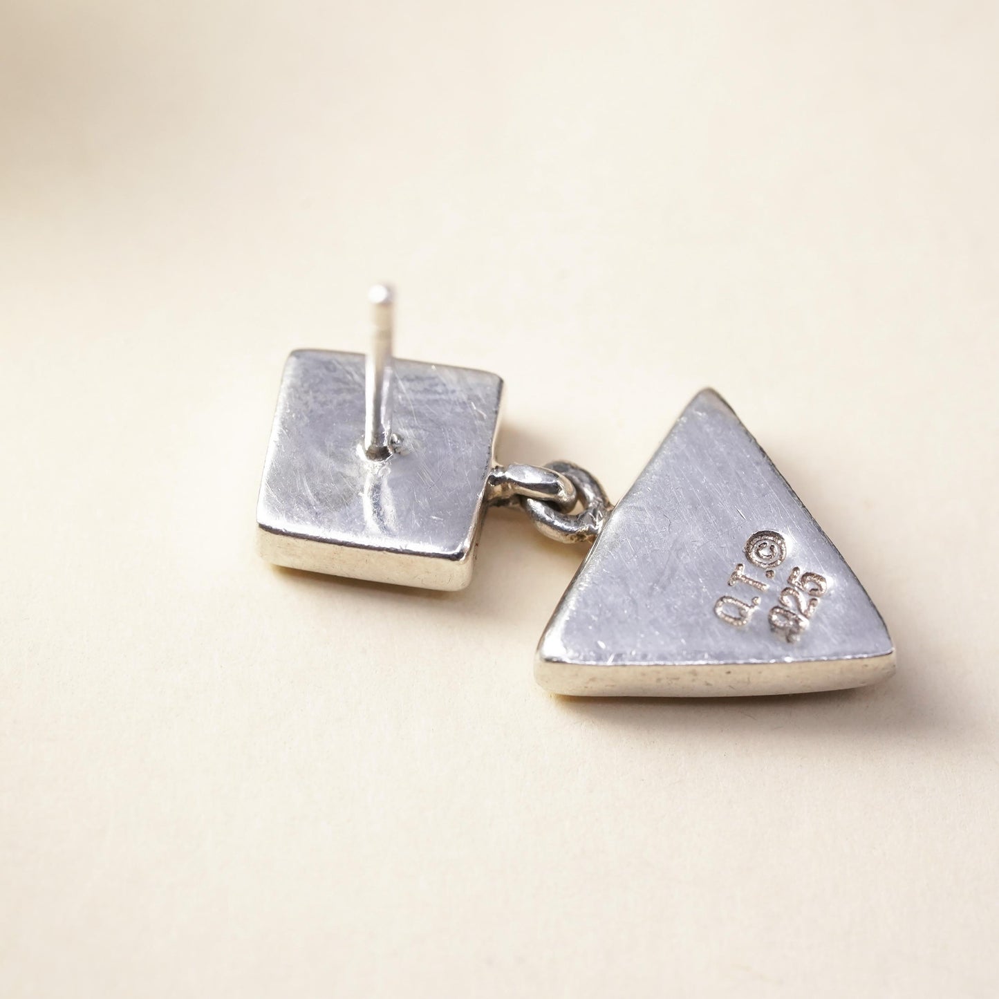 Native American Quoc QT single earring. Sterling 925 silver stud triangle onyx