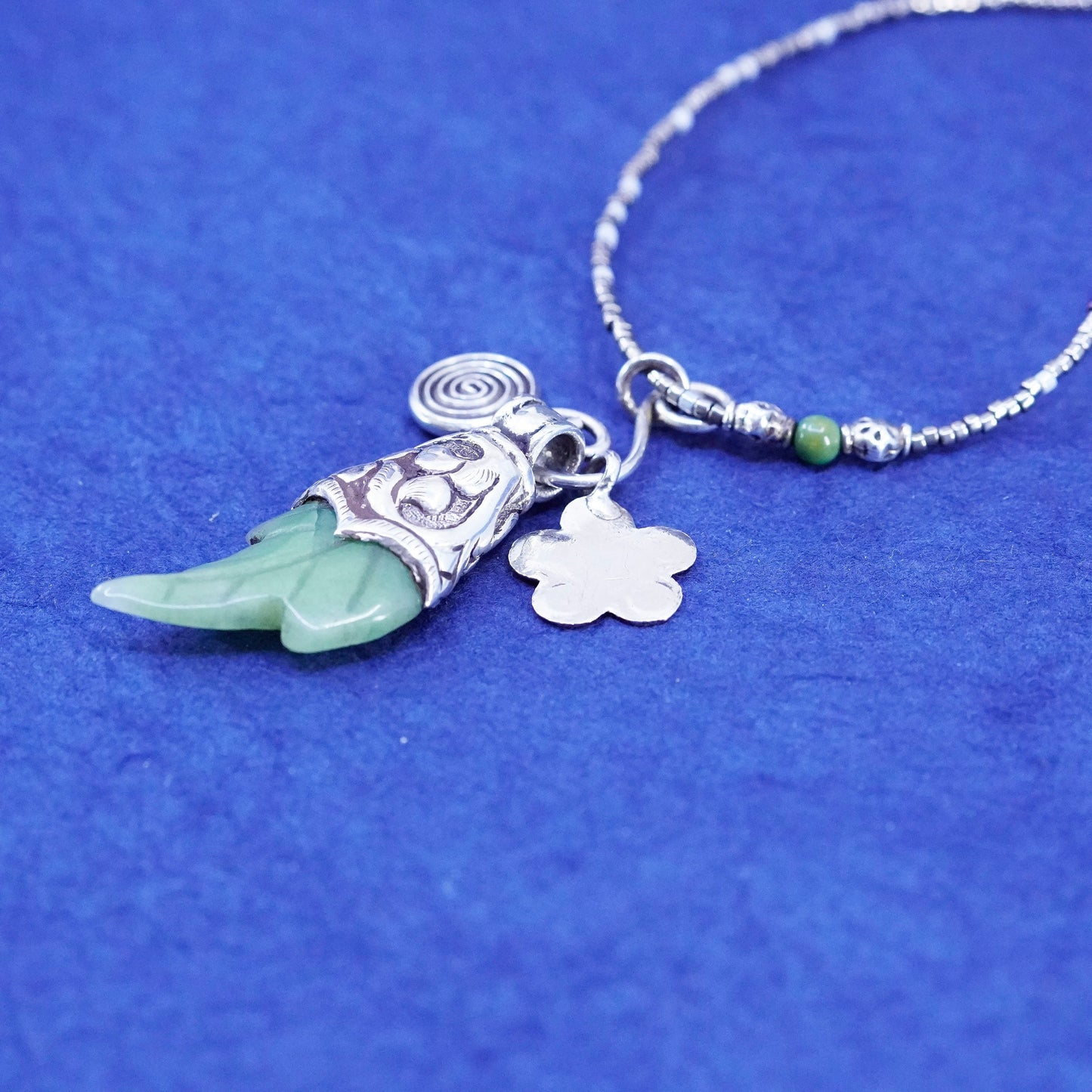 18”, Native American jewelry, Sterling 925 silver heishi bead chain jade leaf