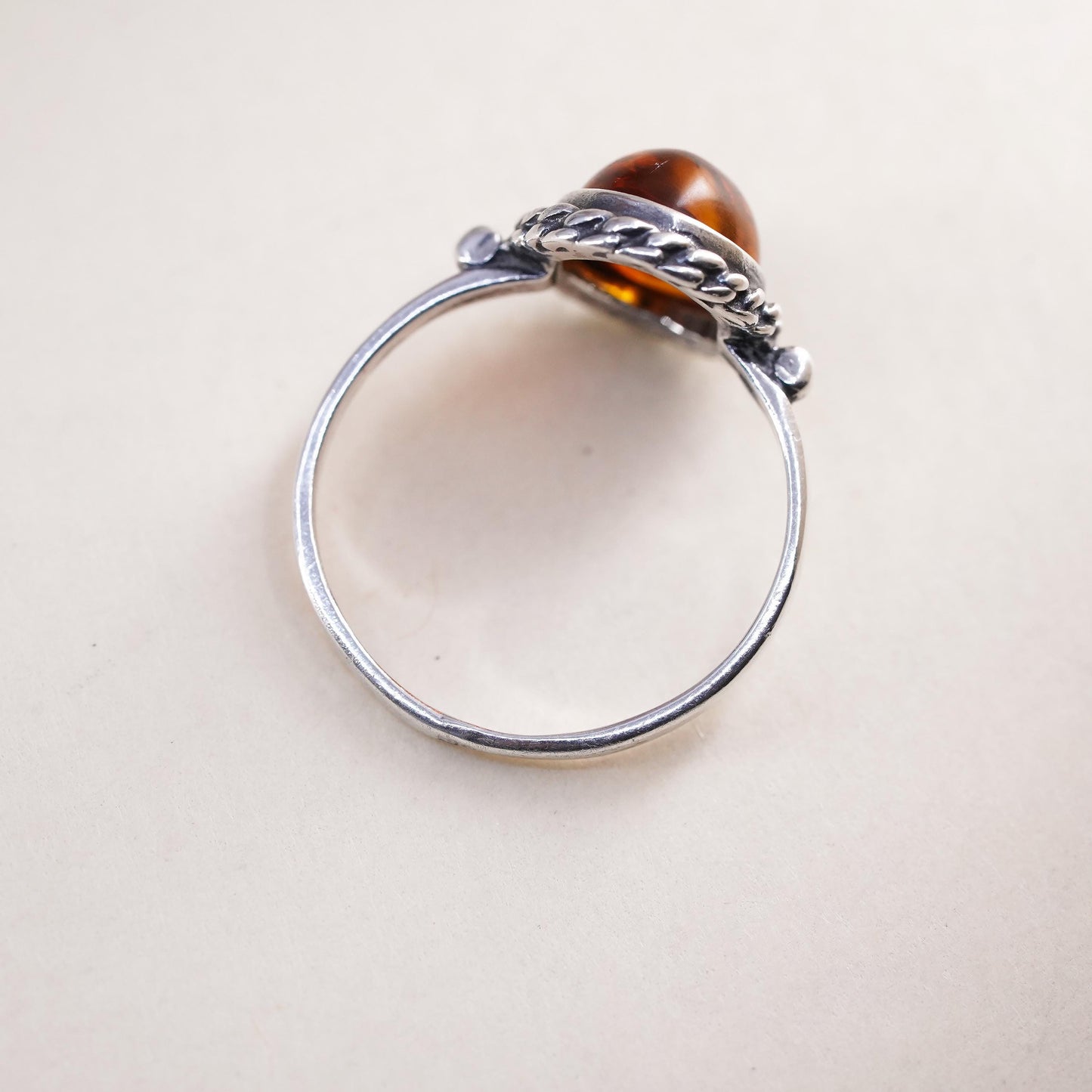 Size 5, Vintage sterling 925 silver handmade ring with Amber and cable around