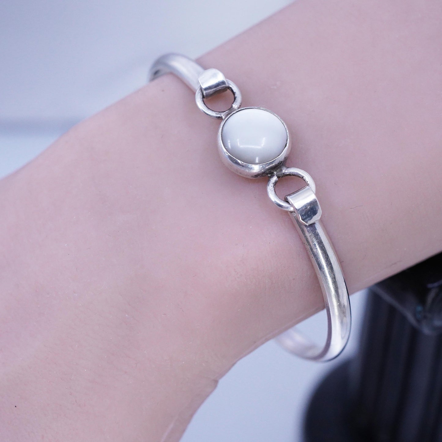 6.75" Vintage Mexican Sterling 925 Silver Bangle Bracelet white tiger eye stone