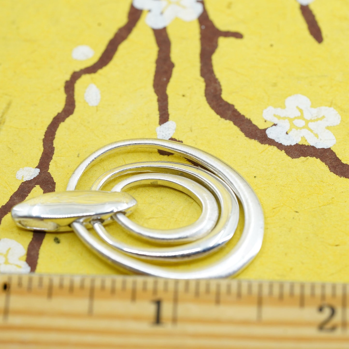 Vintage modern elegant Sterling silver 925 multi wavy oval pendant