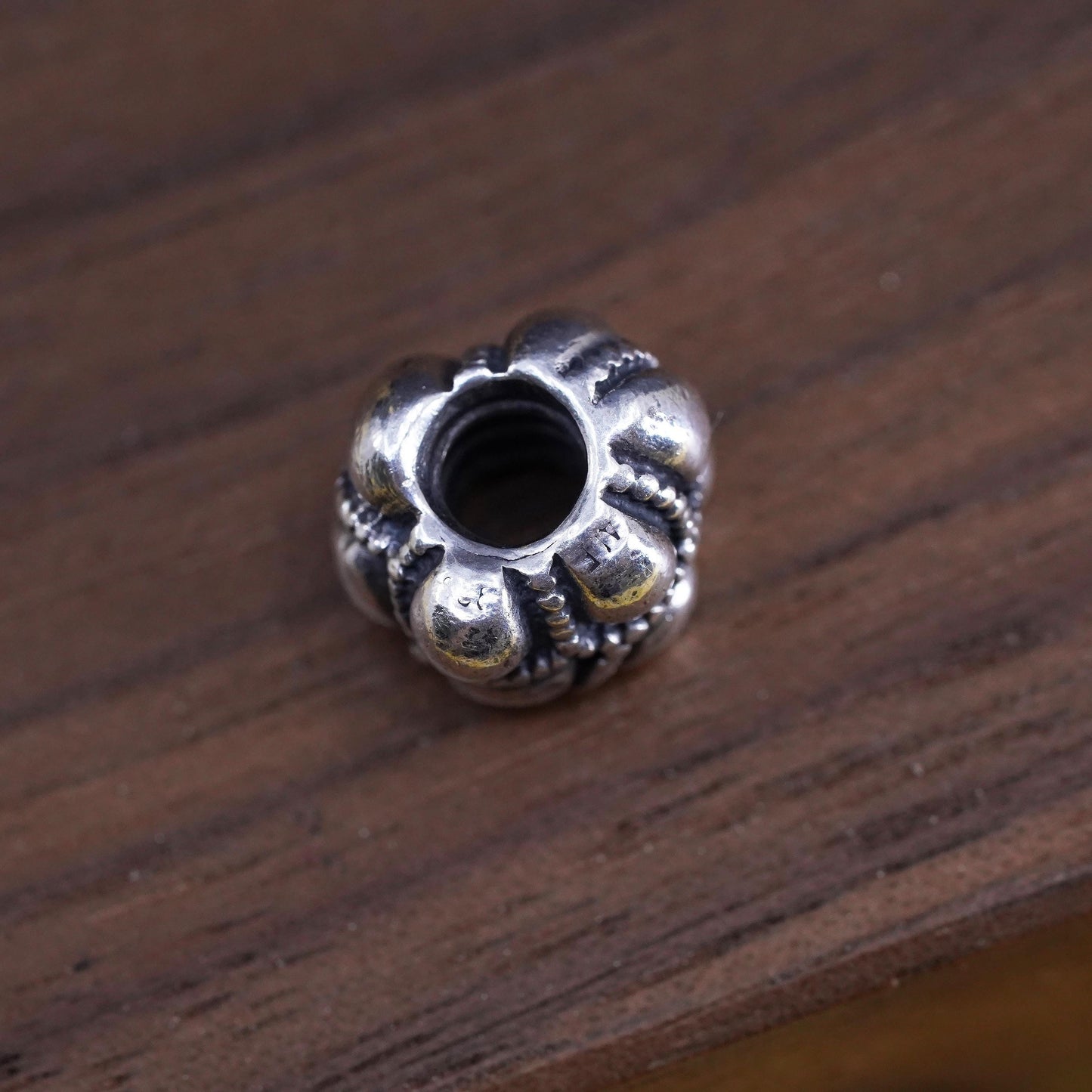 Vintage ALE Sterling 925 silver handmade charm pendant with peridot