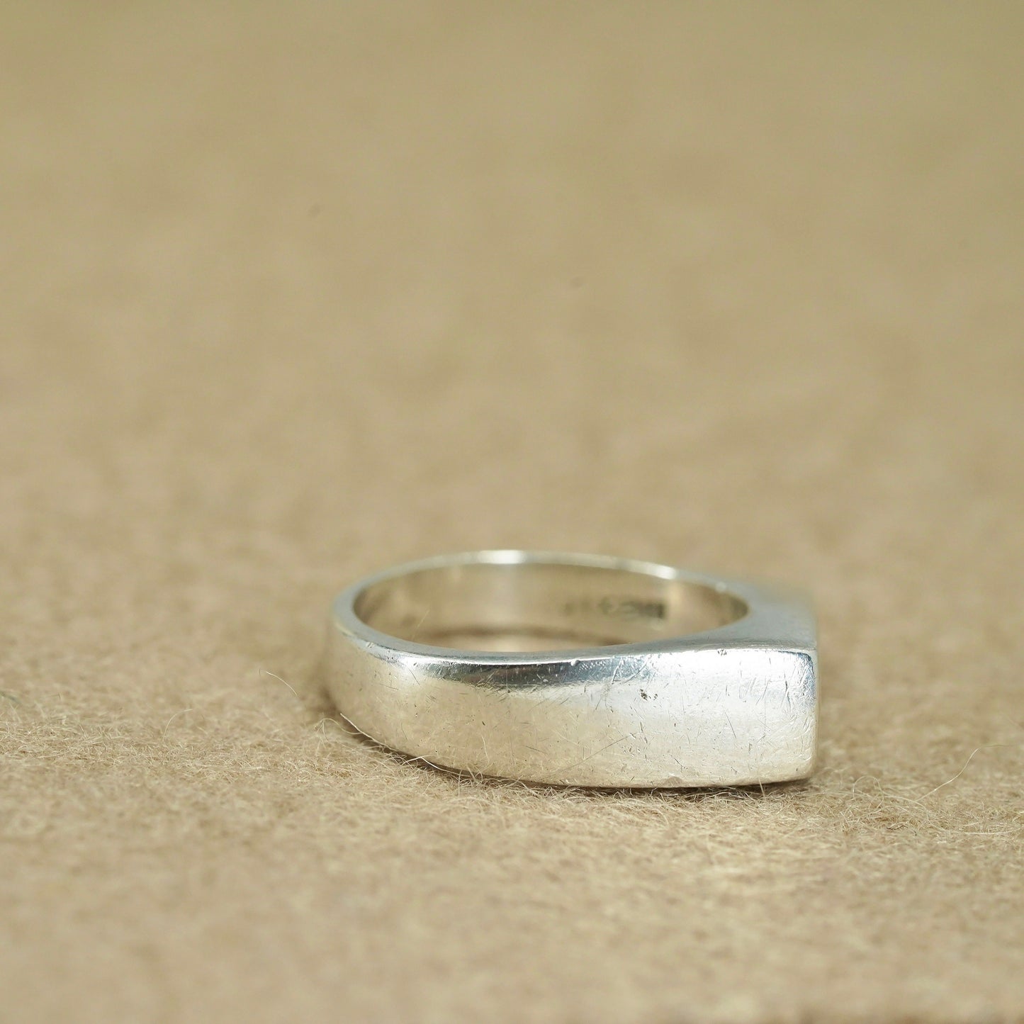 Size 7, vintage southwestern Mexican Sterling 925 silver ring, band
