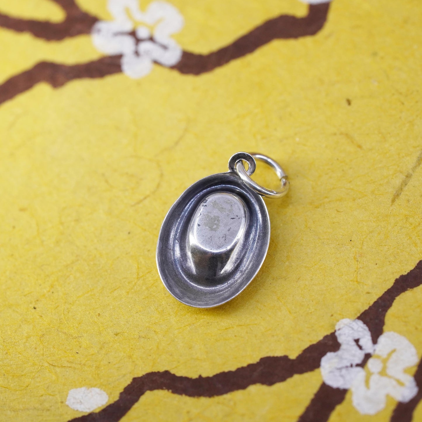 Native American handmade sterling 925 silver oval charm pendant with turquoise