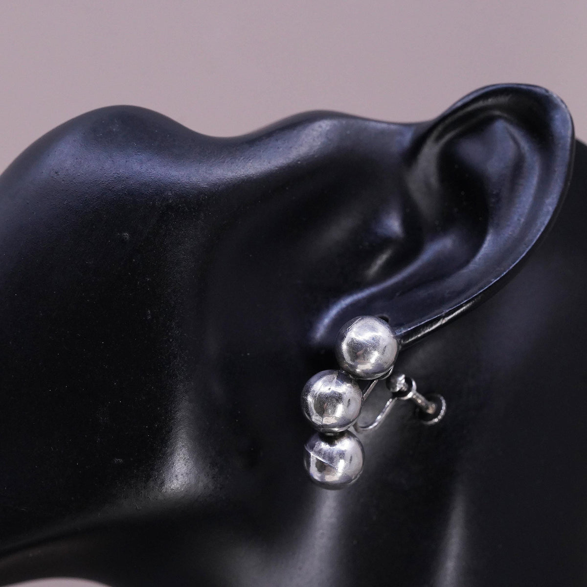 Vintage Mexican Sterling silver screw back earrings, 925 ribbed curvy beads