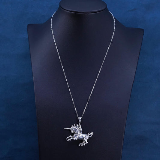 7.7g, RARE 18K white gold detailed unicorn pendant sterling silver Necklace