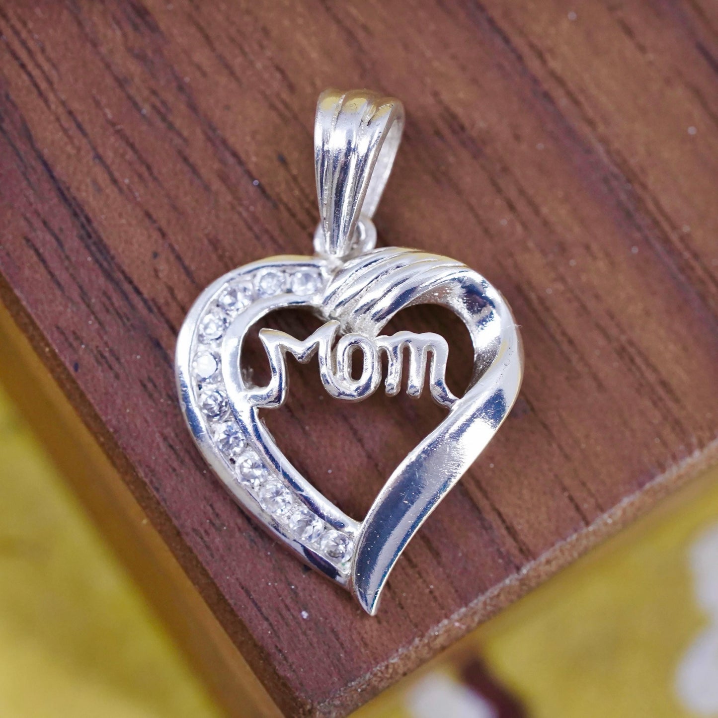 Vintage Sterling silver handmade pendant, 925 heart with “mom” and cz