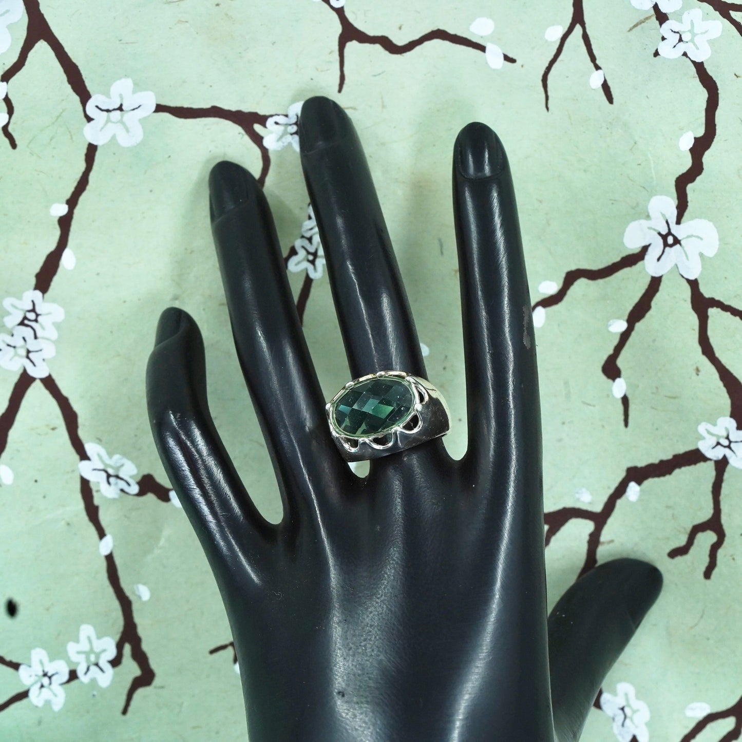 Size 8, vtg designer Elle sterling 925 silver crown ring with prehnite and ruby