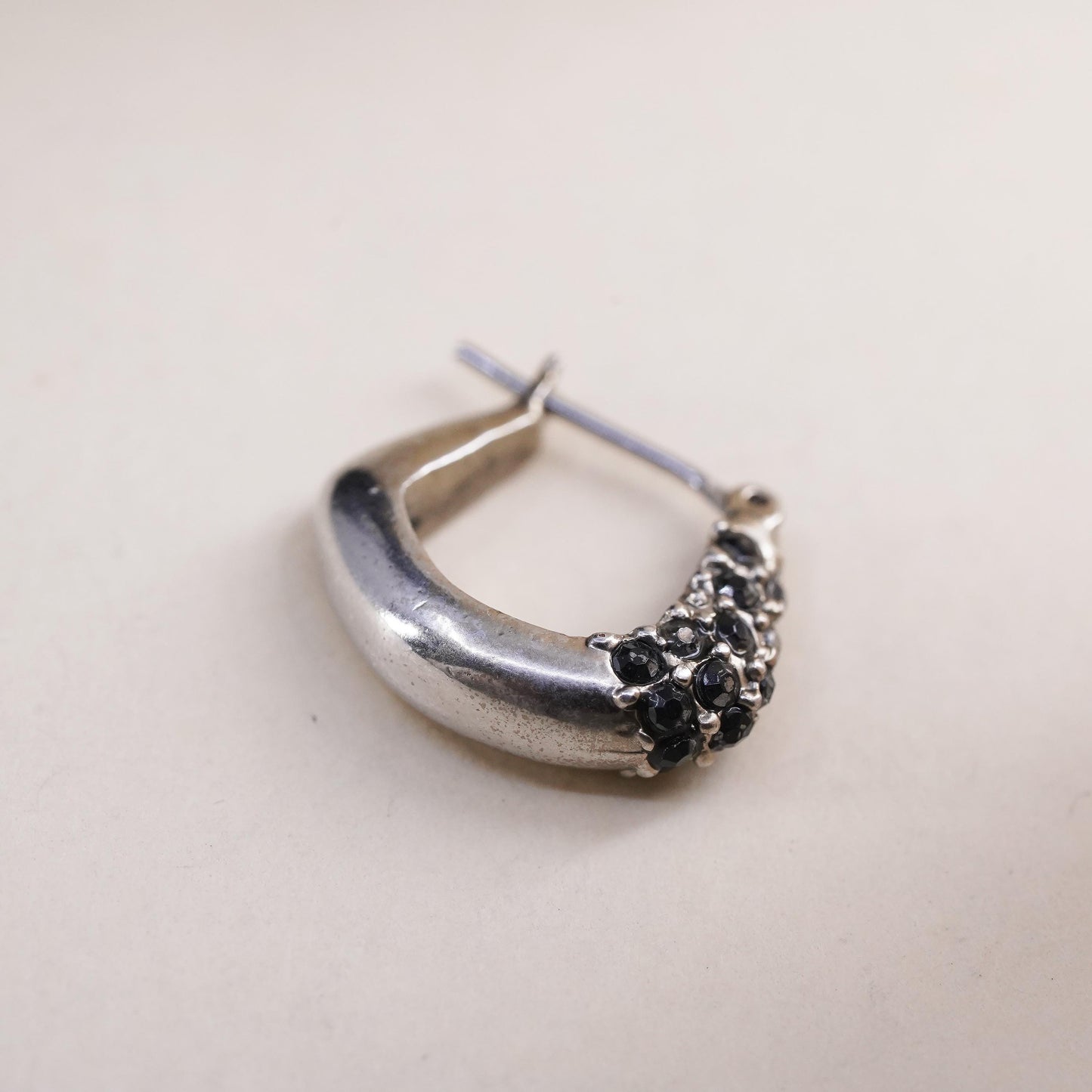 0.5", Vintage sterling silver loop single earring, fashion minimalist hoop onyx