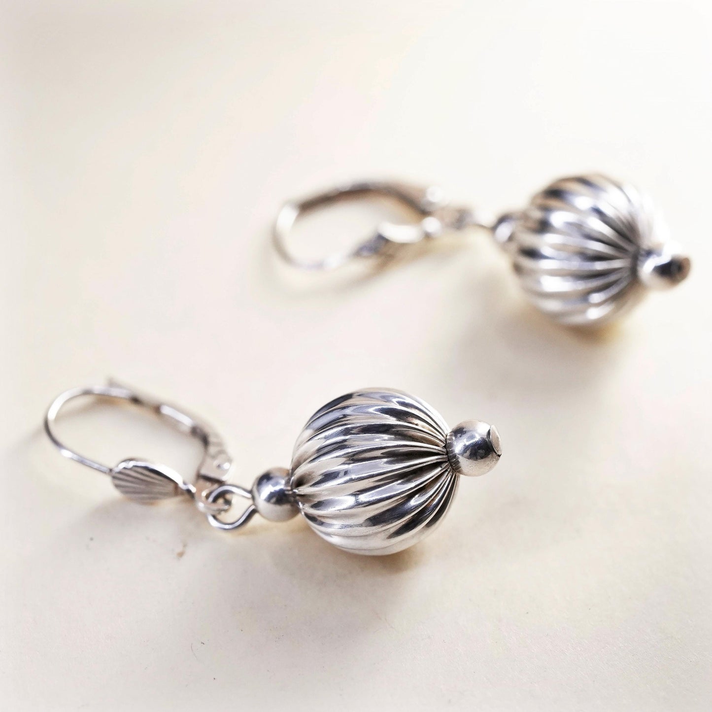 Vintage sterling silver handmade earrings, 925 silver ribbed beads dangles