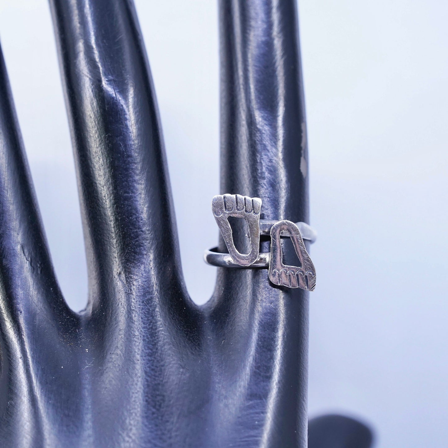 Size adjustable, vintage southwestern Sterling 925 silver ring, footprint band