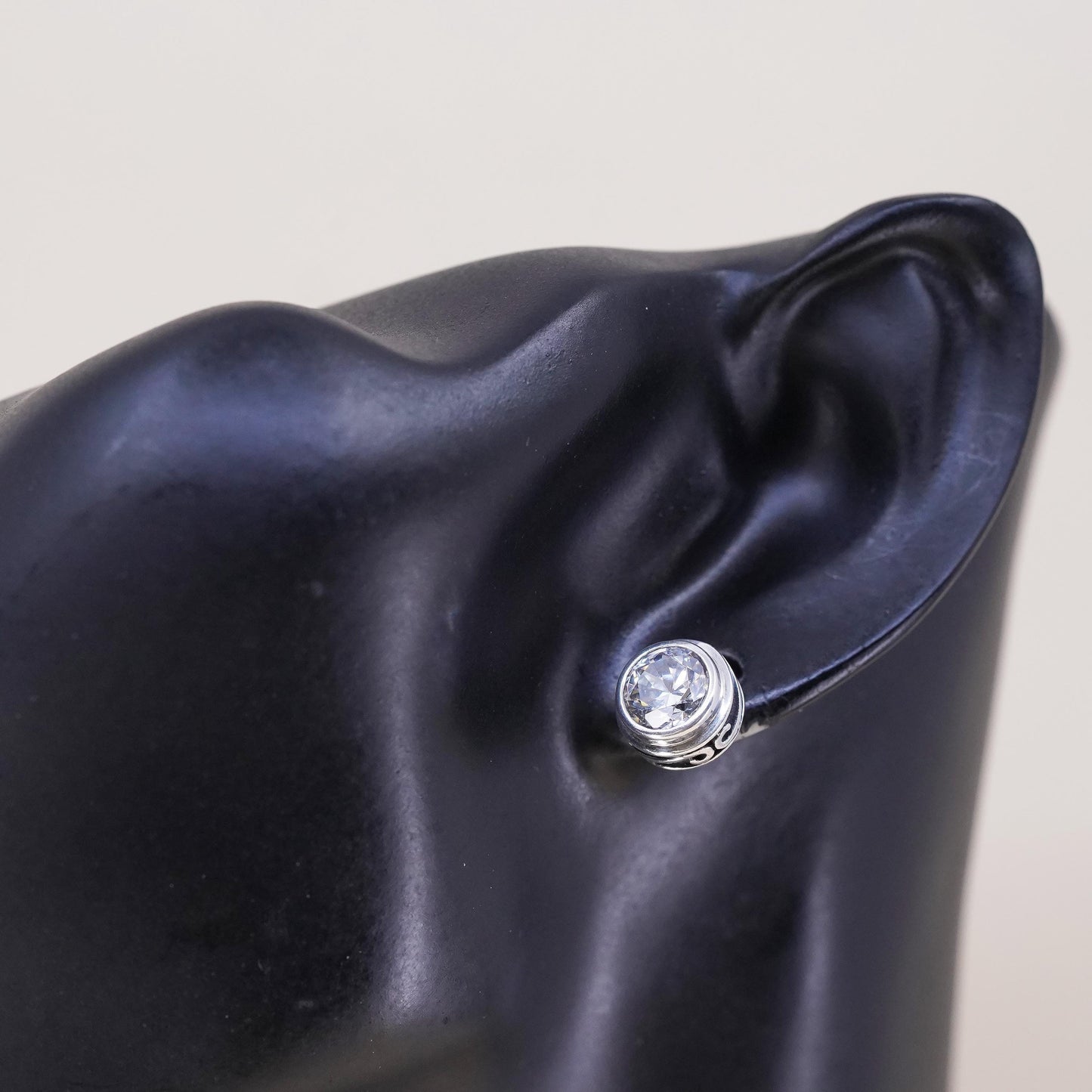 Silpada Sterling Silver Bezel Set Faceted CZ Scroll Stud single earring P1232