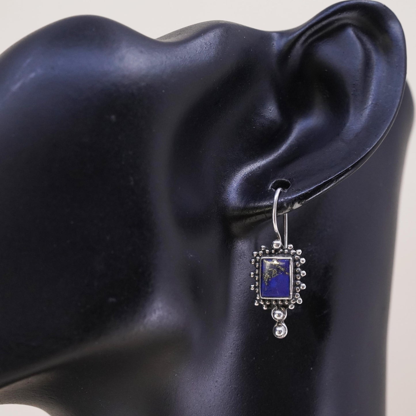 Southwestern sterling silver 925 handmade single earring with lapis lazuli
