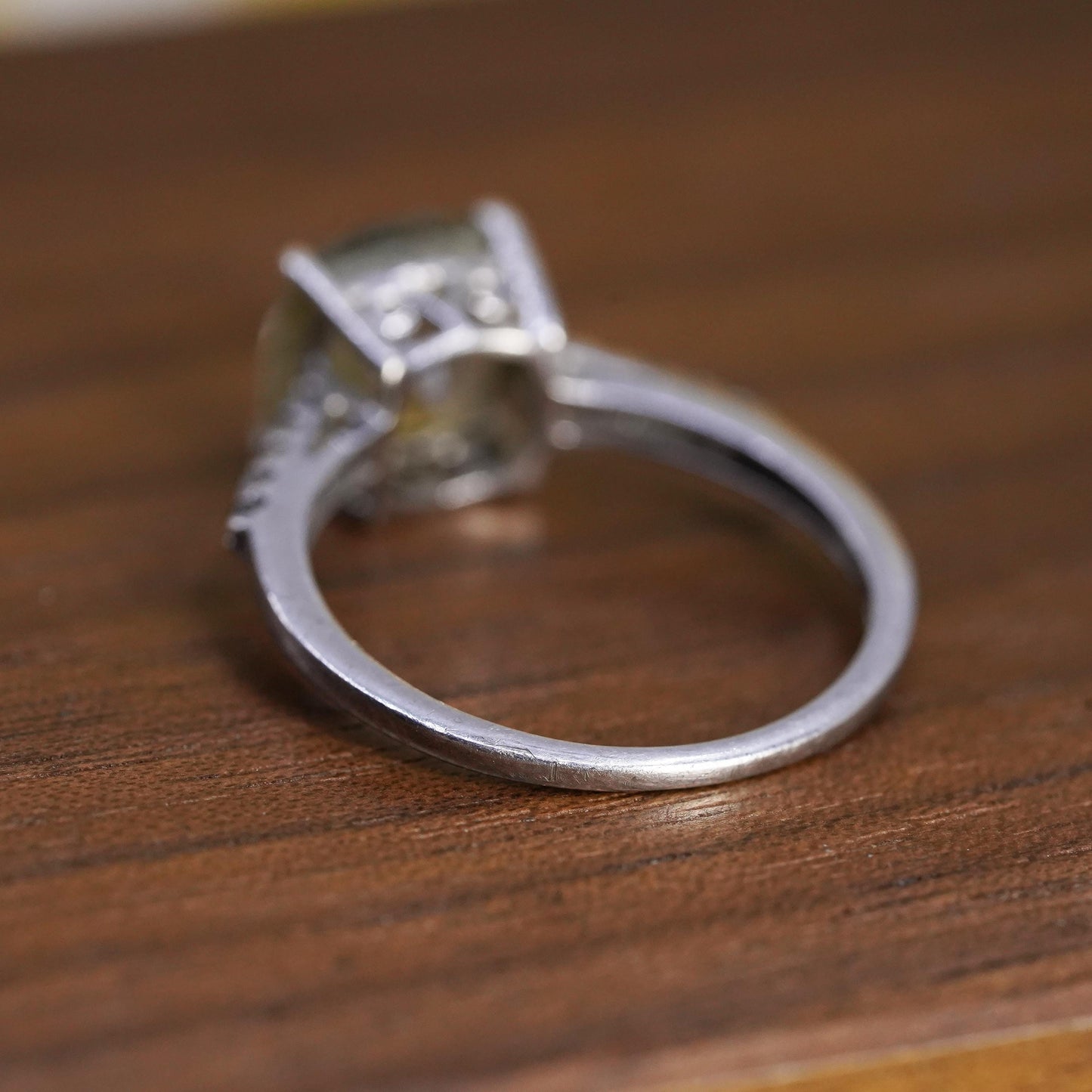 size 7.25, vintage Sterling 925 silver handmade ring, stackable band w/ peridot