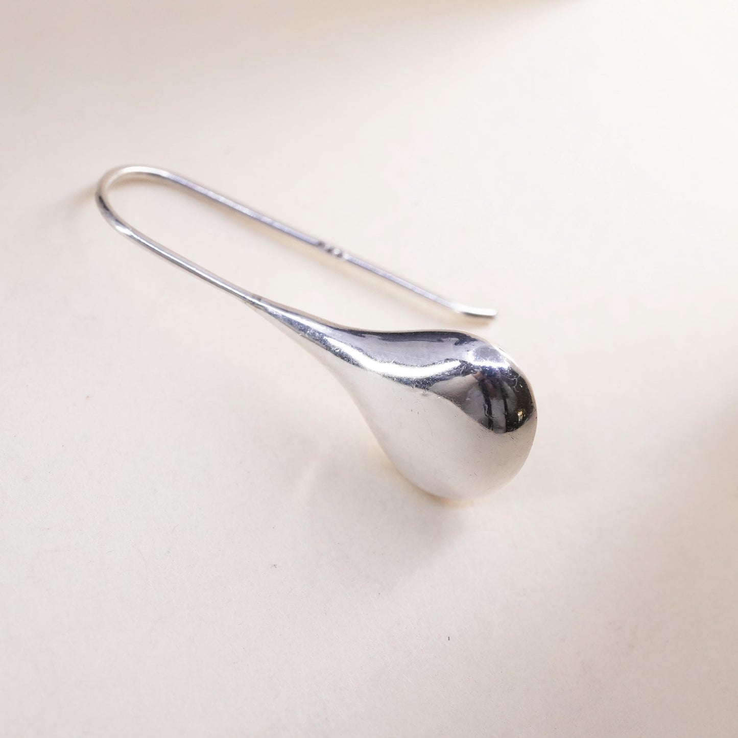 vintage modernist sterling silver 925 handmade single teardrop earring