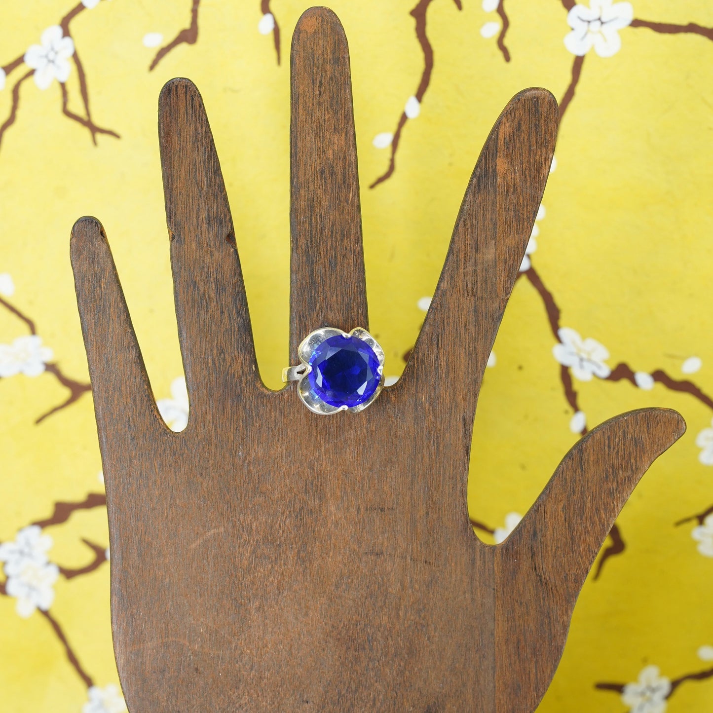 Size 7.5, Vintage Sterling 925 silver handmade flower crown ring blue quartz