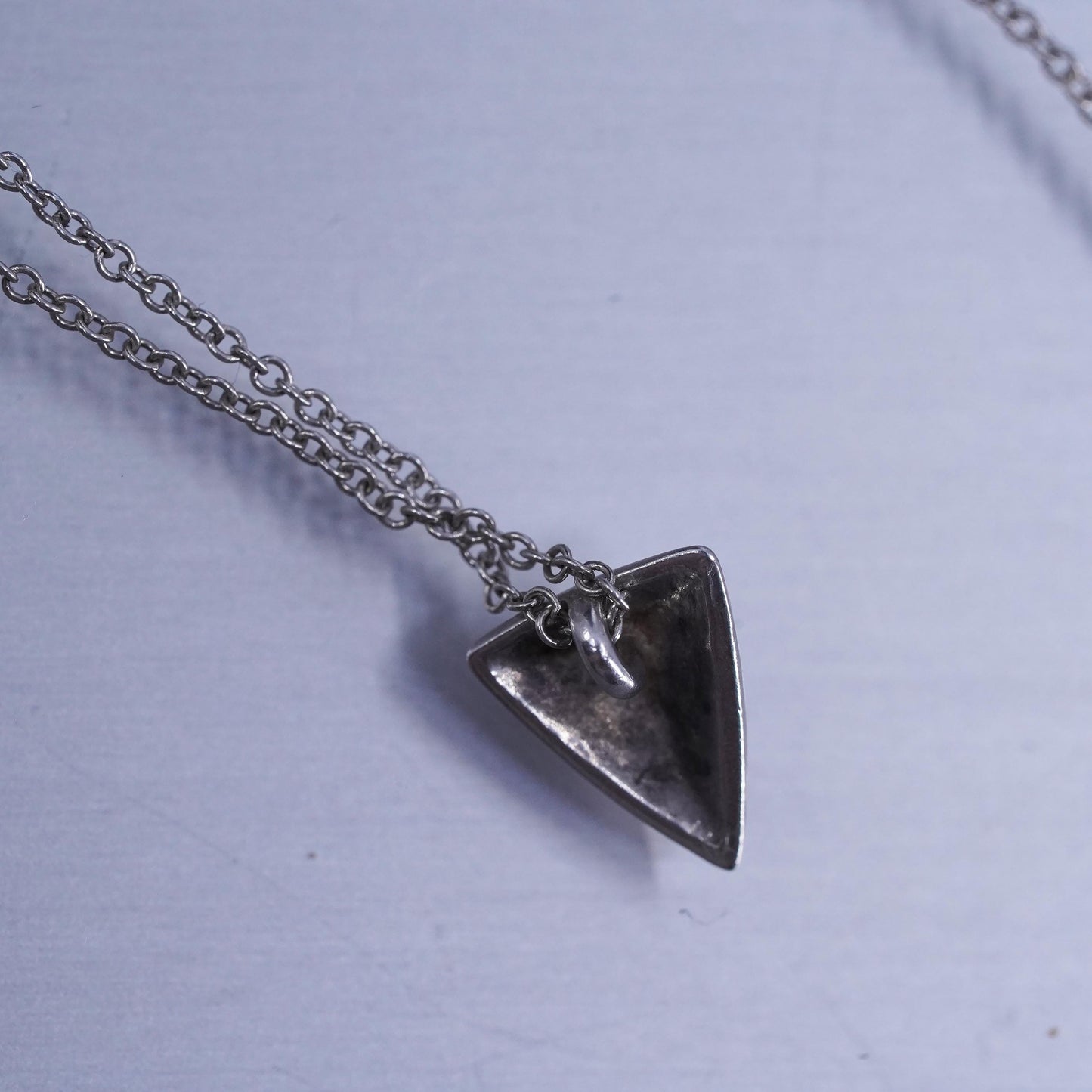 16”, vintage Sterling 925 silver circle chain necklace with triangular pendant