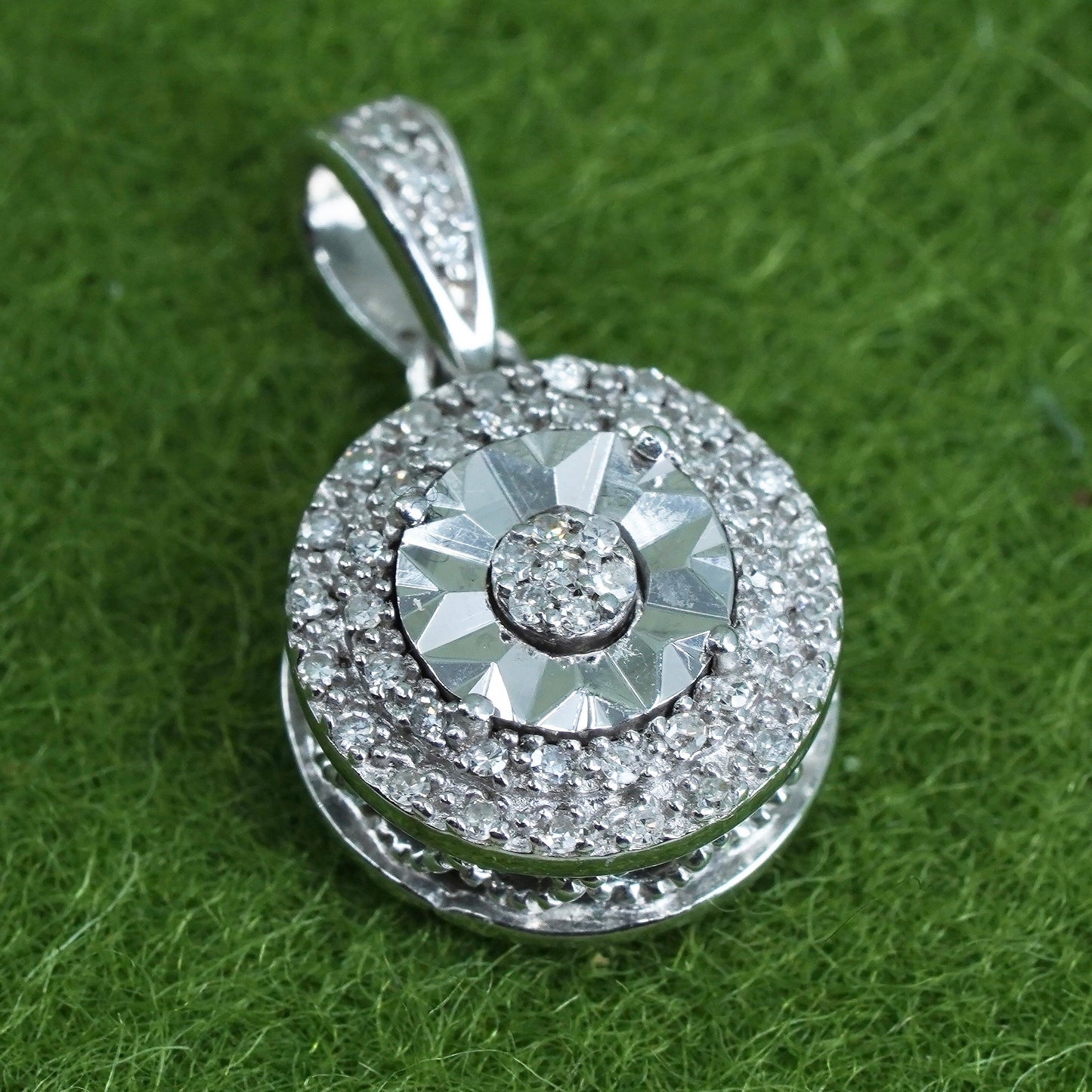 vintage Sterling silver Pendant, 925 circle Pendant with cluster real diamond