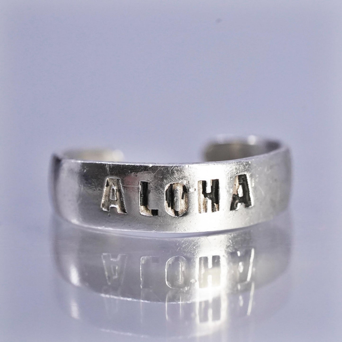 Size 2.75, VTG southwestern Sterling 925 silver ring, Hawaiian Aloha open band
