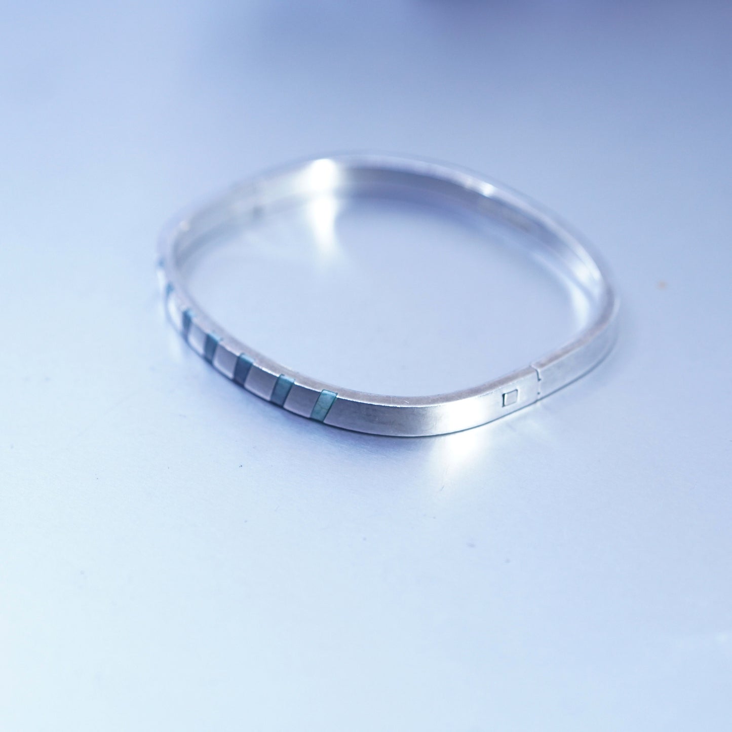 6.75”, Mexico Sterling 925 silver bracelet, hinged bangle with turquoise inlay