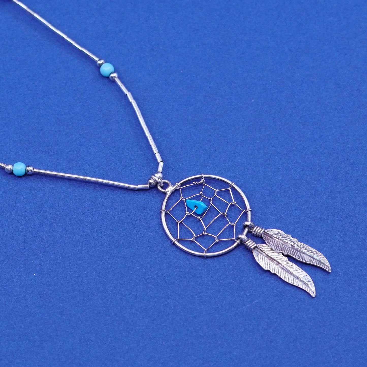 18”, Native Navajo Sterling 925 liquid silver chain turquoise N feather pendant