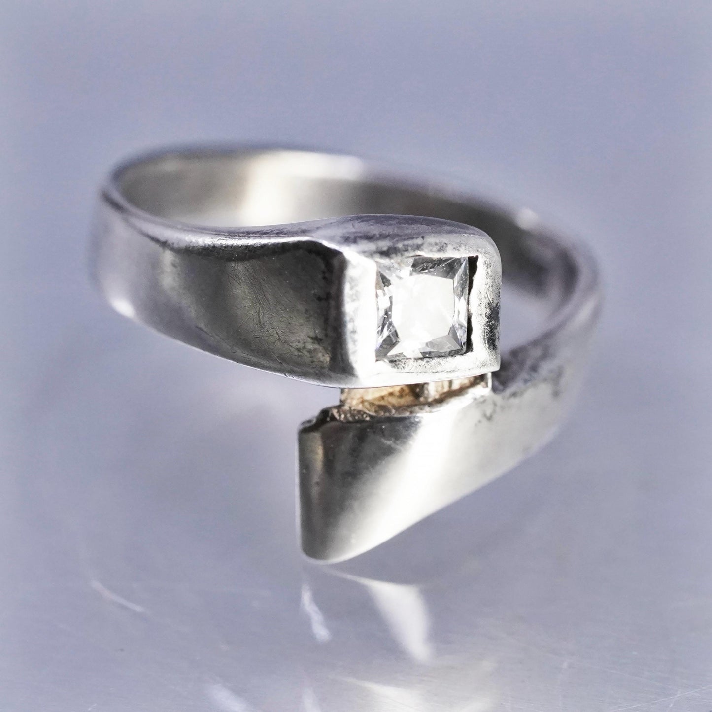 Size 6, vintage Sterling 925 silver handmade band ring with square Cz